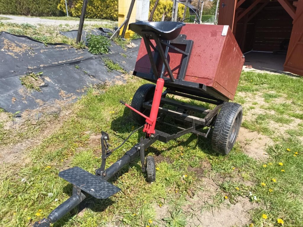 Traktorek 4x4 z osprzętem