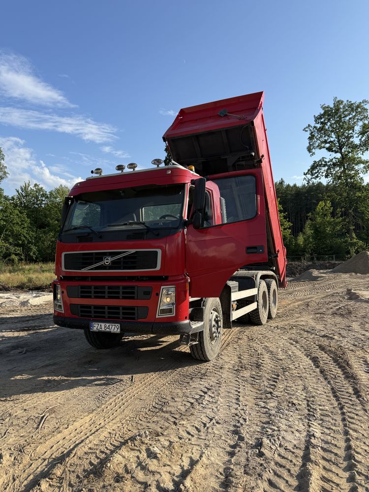 Usługi transportowe wywrotką 15t, hydroburta.