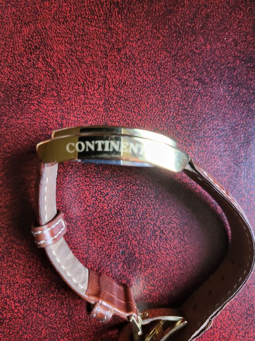 Швейцарський годинник Continental .