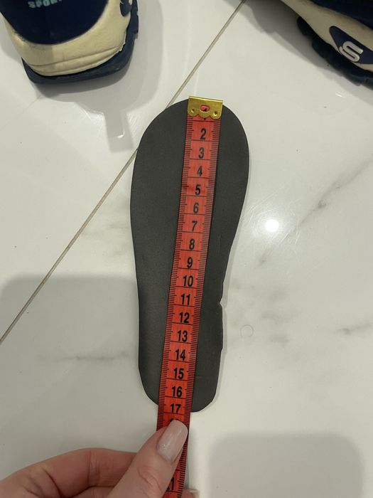 Кросівки дитячі