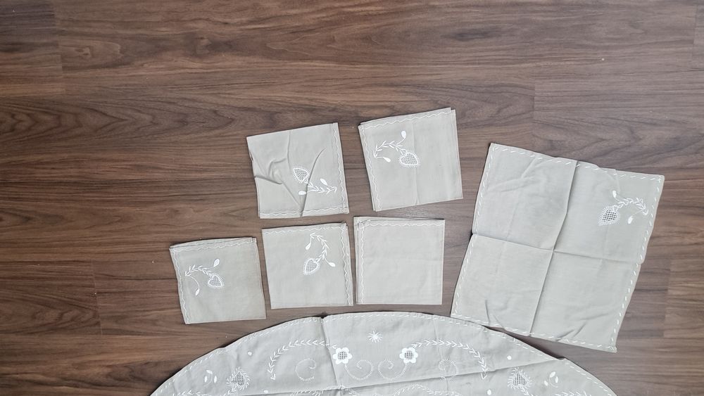 Toalha de mesa redonda bordada à mão com 6 guardanapos Galo de Barce