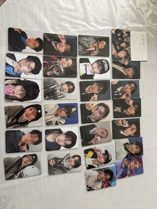 Картки на альбоми Stray kids