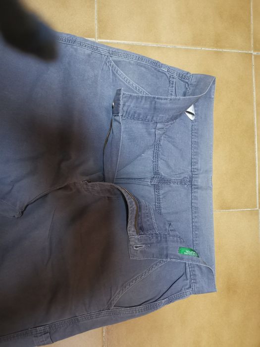 Calças tipo cargo azuis Benetton