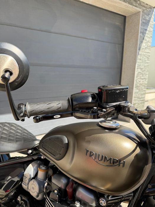 Triumph bobber Lisboa