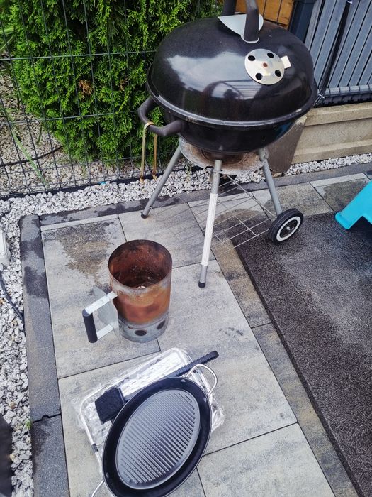 Grill węglowy komplet + komin +patelnia +szczotka