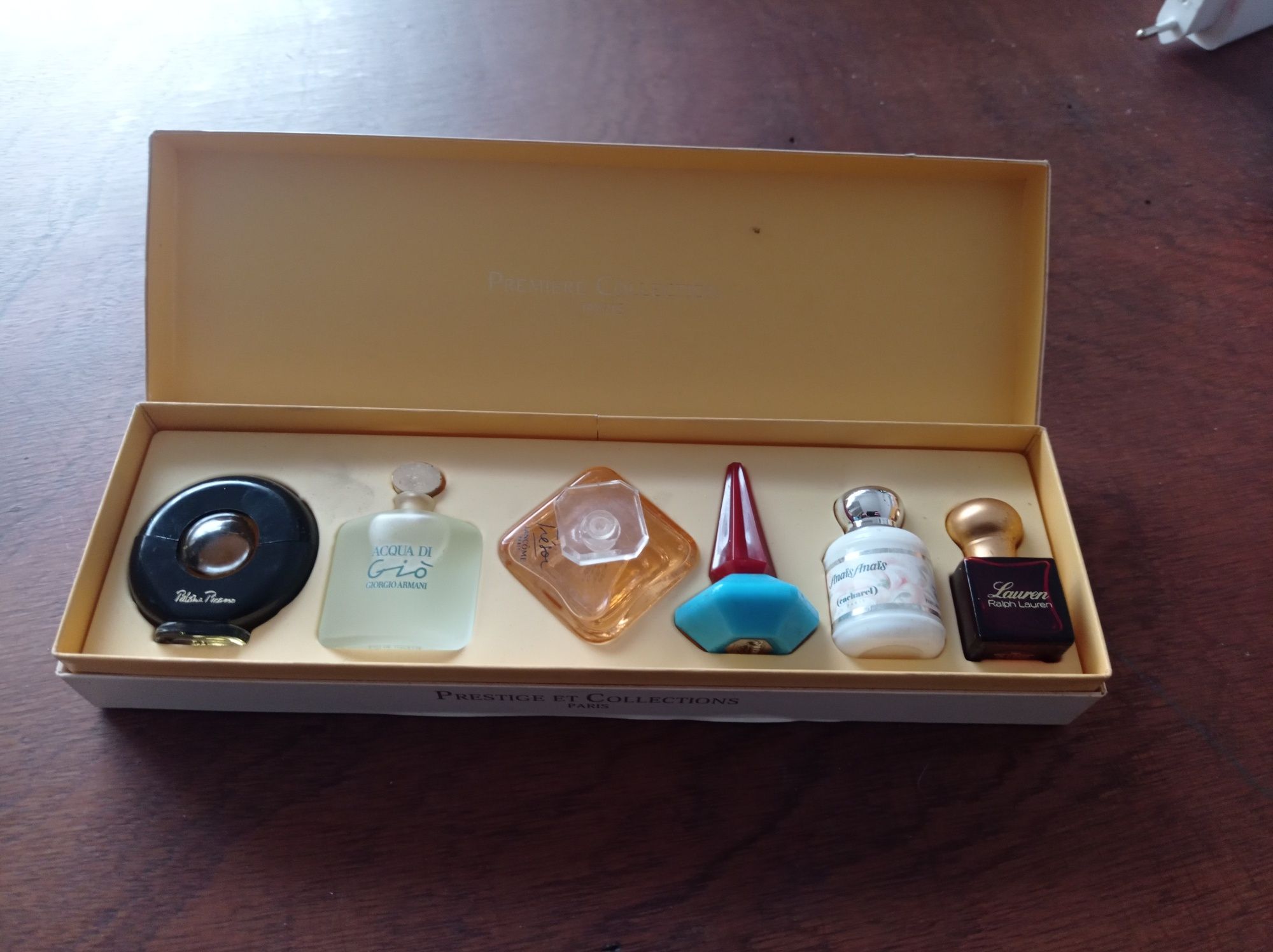 Perfumes - miniaturas (originais )