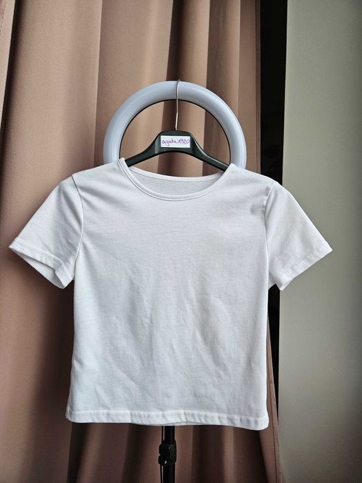 Biały top / krótki t-shirt z krótkim rękawem rozmiar S
