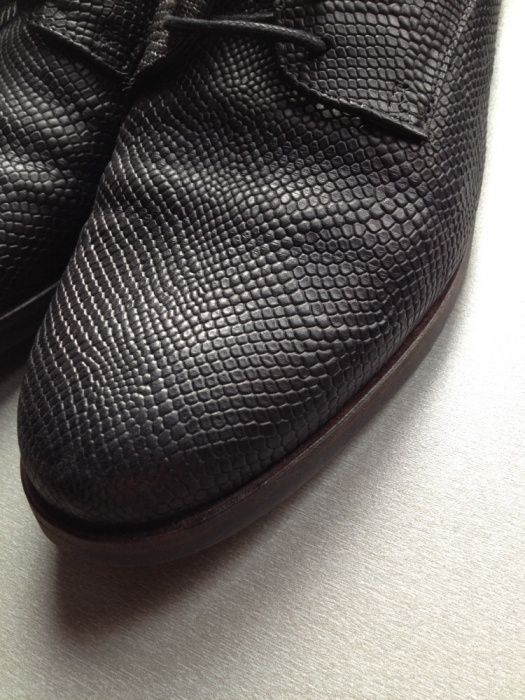 Czarne skórzane buty