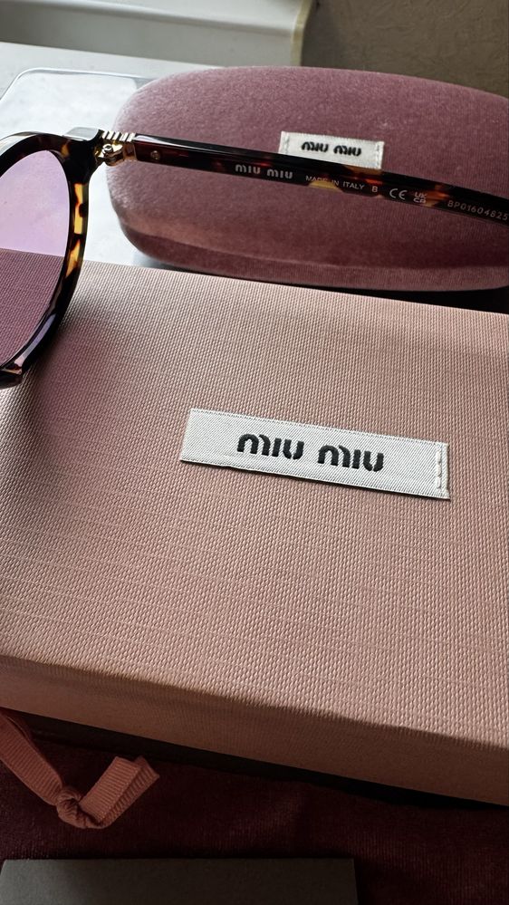 Рожеві окуляри овали Miu Miu оригінал