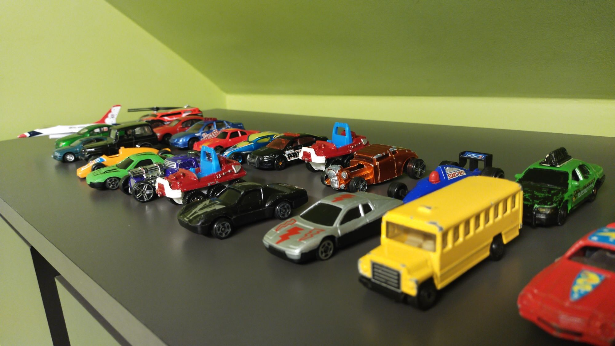 Auta resoraki burago matchbox