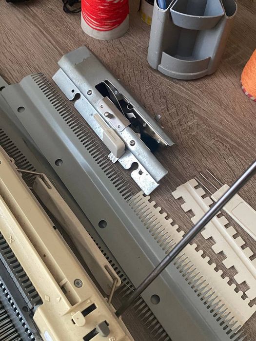 Вязальная машина двухфонтурная Silver Reed SRP 60N