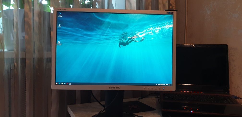 Монитор Samsung б/у