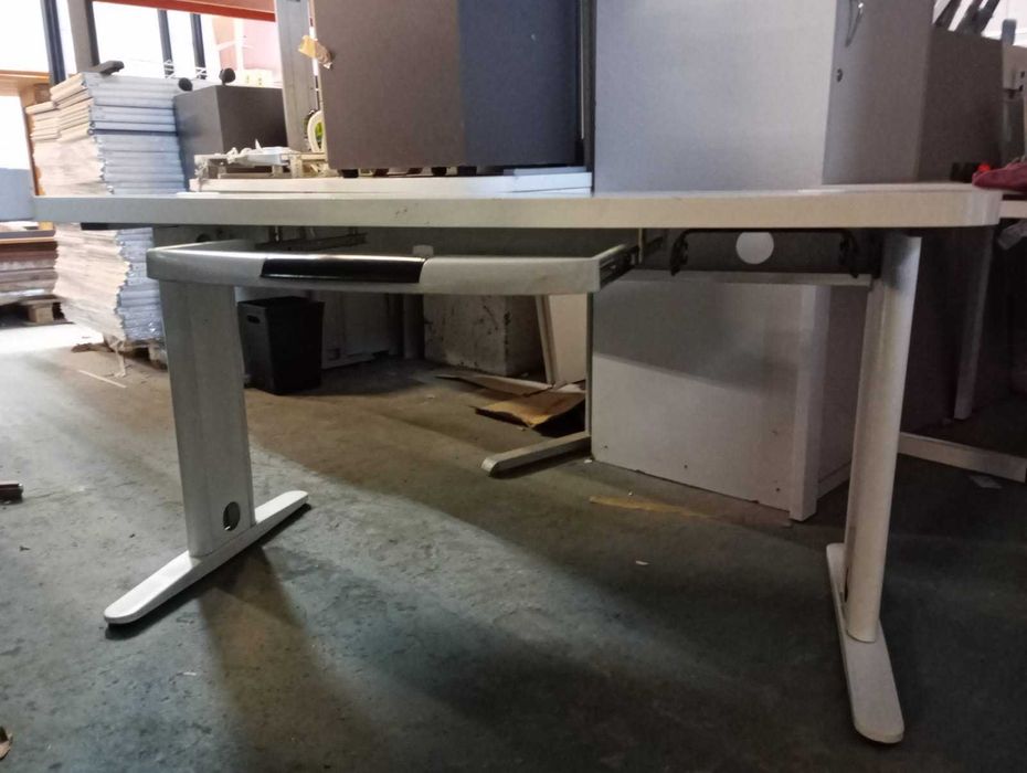 Biurko z półką na klawiaturę 140x80 białe biurka stoły biuro dom