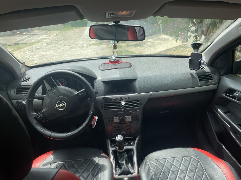 Продам Opel astra h