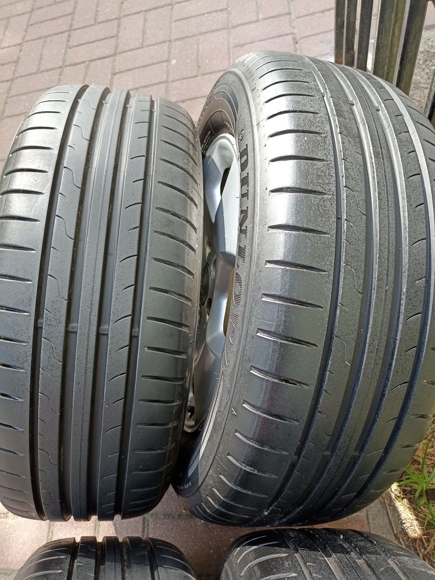 Opony letnie Dunlop  Outside na felgach aluminiowych 205/60/R15