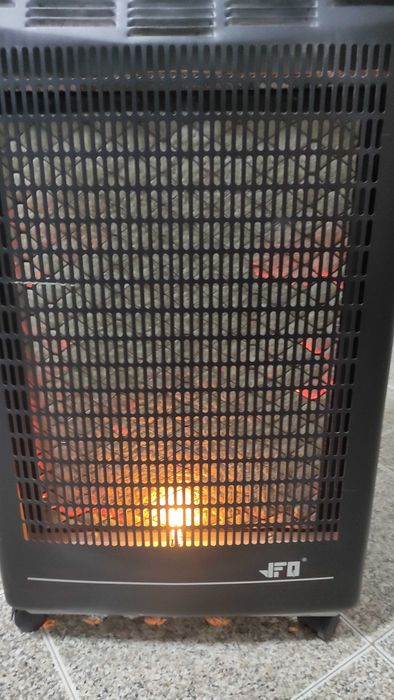 Aquecedor a gás marca JFQ