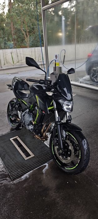 Kawasaki Z650 ABS Muitos Extras!