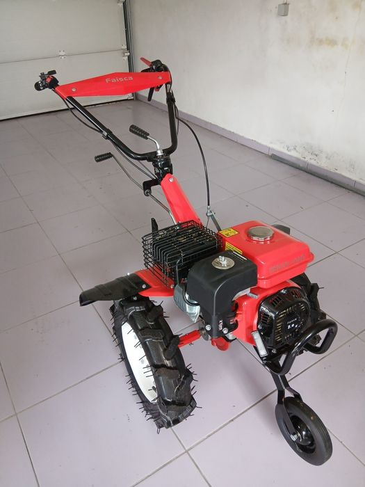 Moto agricultora marca faísca
