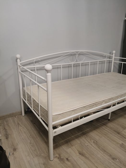 Łóżko młodzieżowe