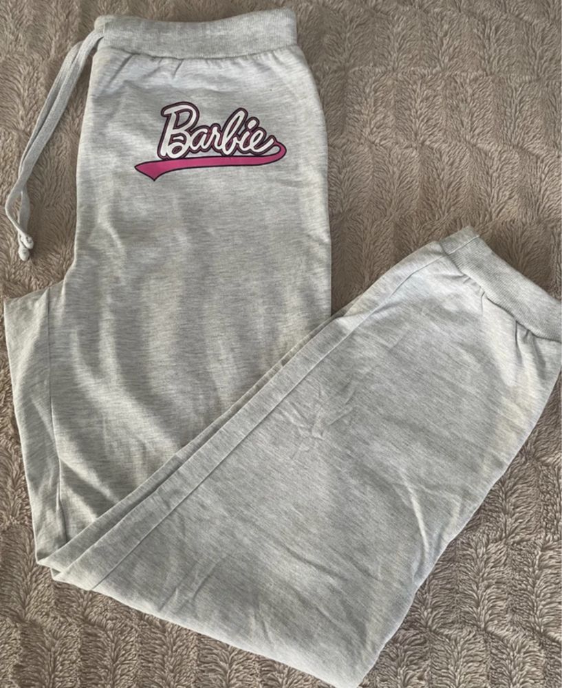 NOWE Spodnie dresowe damskie z kolekcji Barbie L