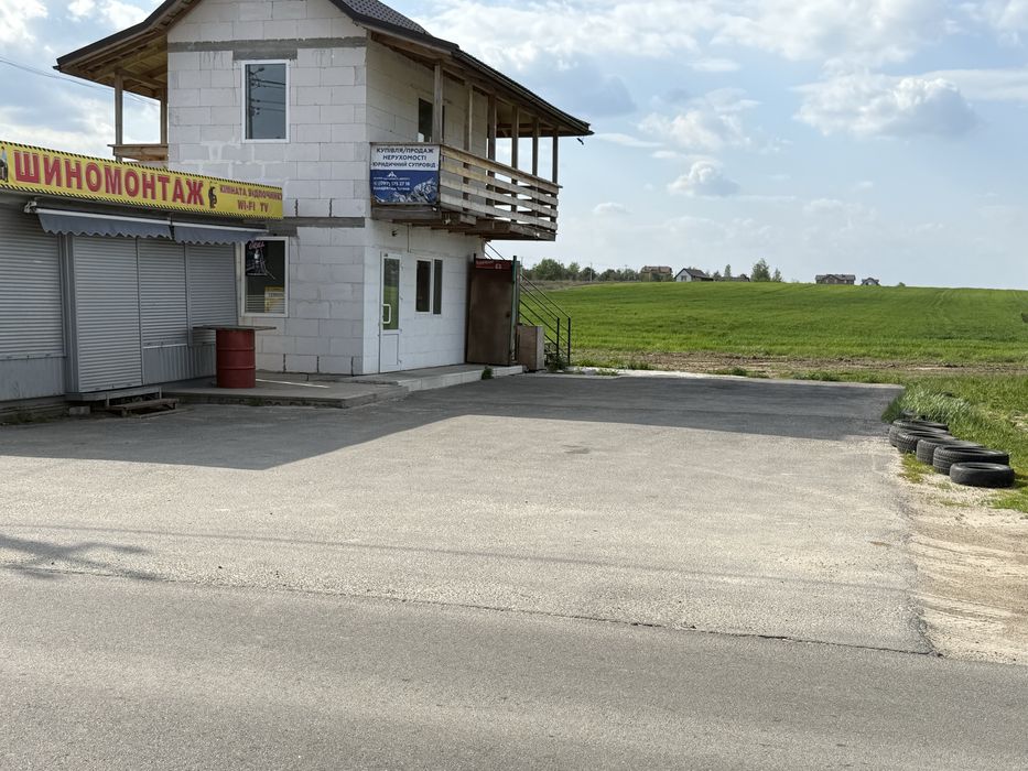 Путрівка. Приміщення ,під магазин,кофейню, торгівельний майданчик