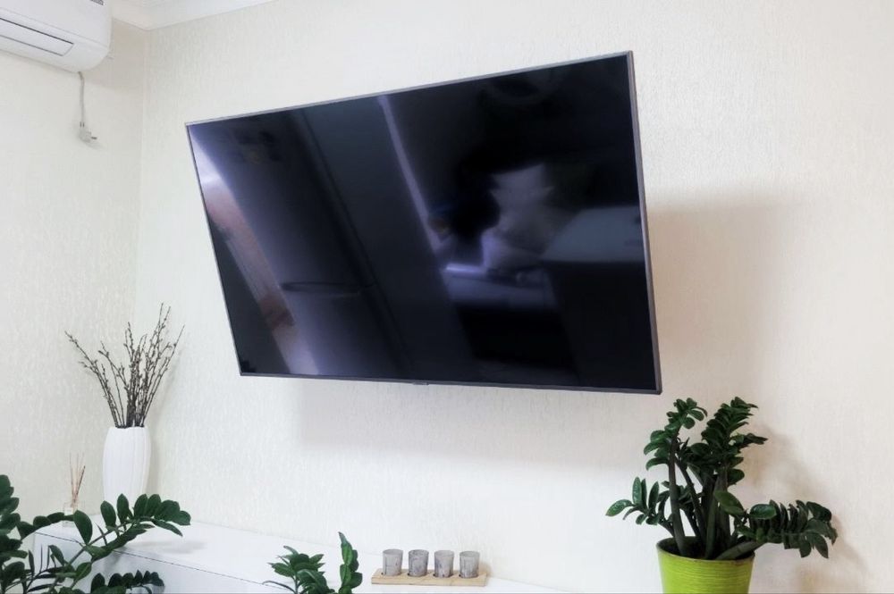 Стильний телевізор Samsung 55” — як новий, для затишного дому