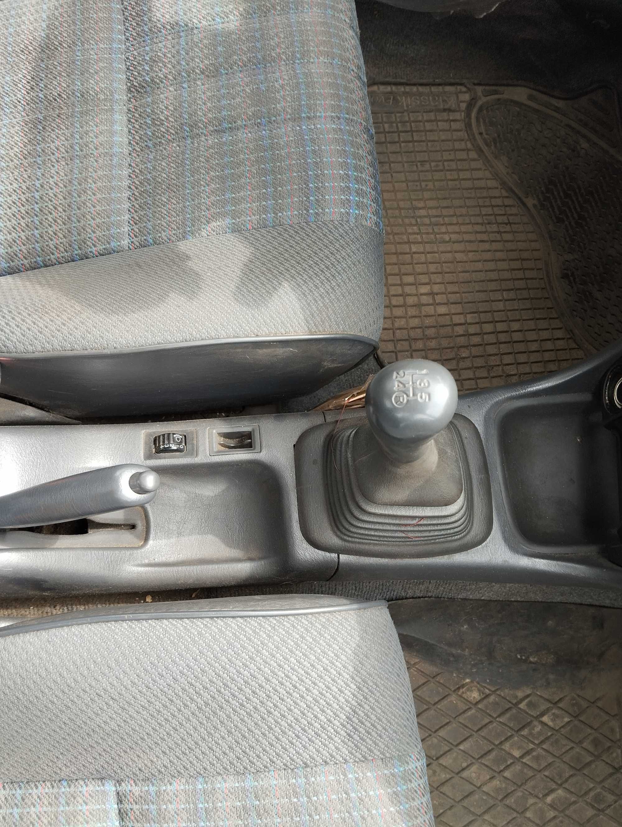 Toyota Corolla AE100 5D 1.4i 1994r.Element wnętrza !! Czytaj opis !!