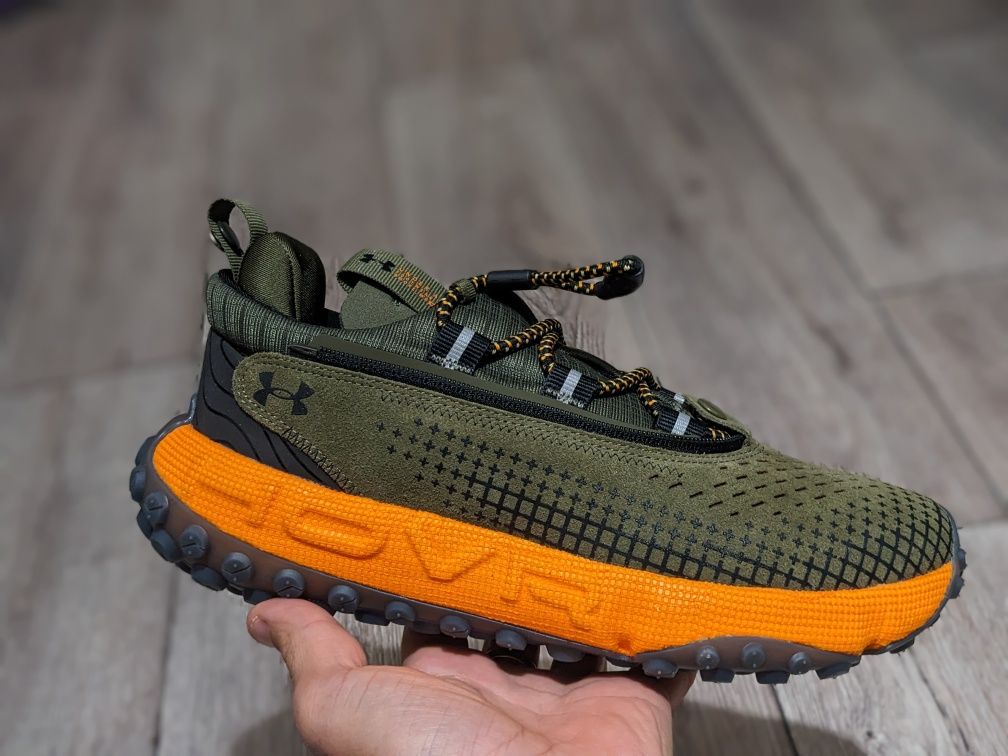 Кросівки Under Armour Hovr Summit