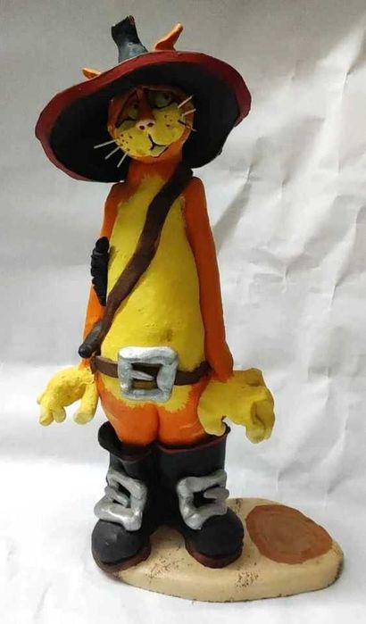 Gato feito em barro