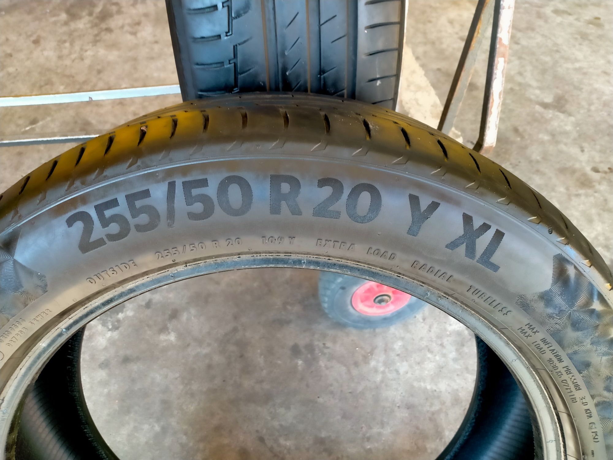 255/50R20 Continental 2шт.