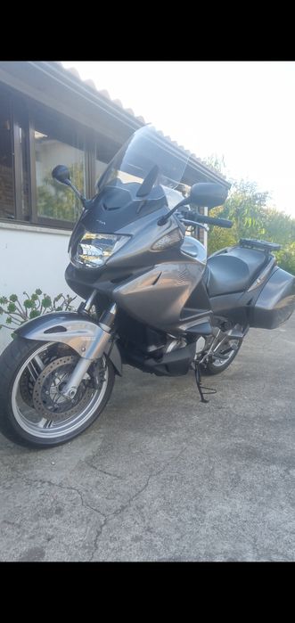 Honda Deauville NT 700