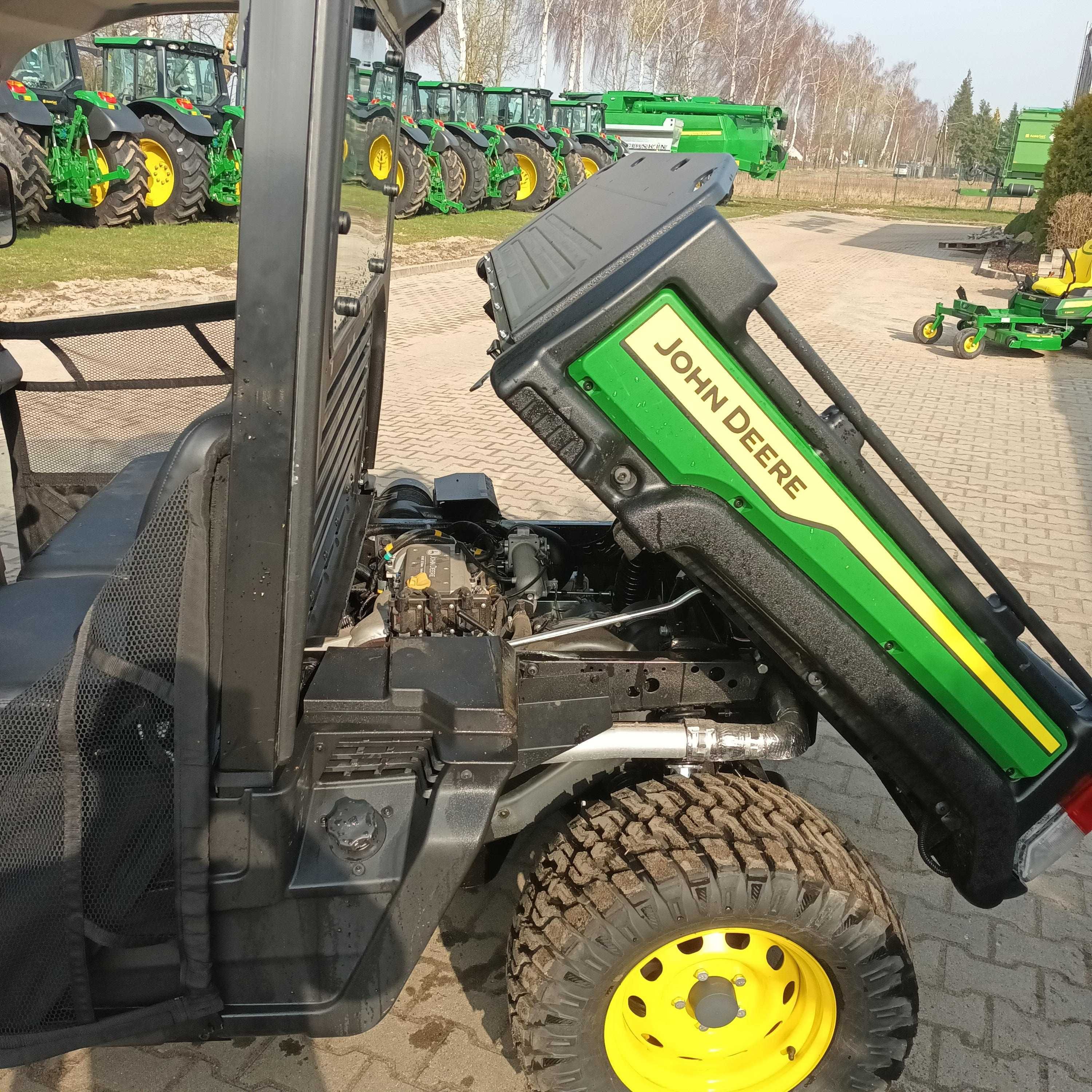 Gator John Deere XUV835M