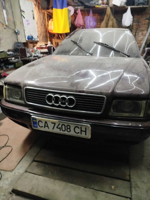 Ауді 80  авант 2.6л. 1993 рік.