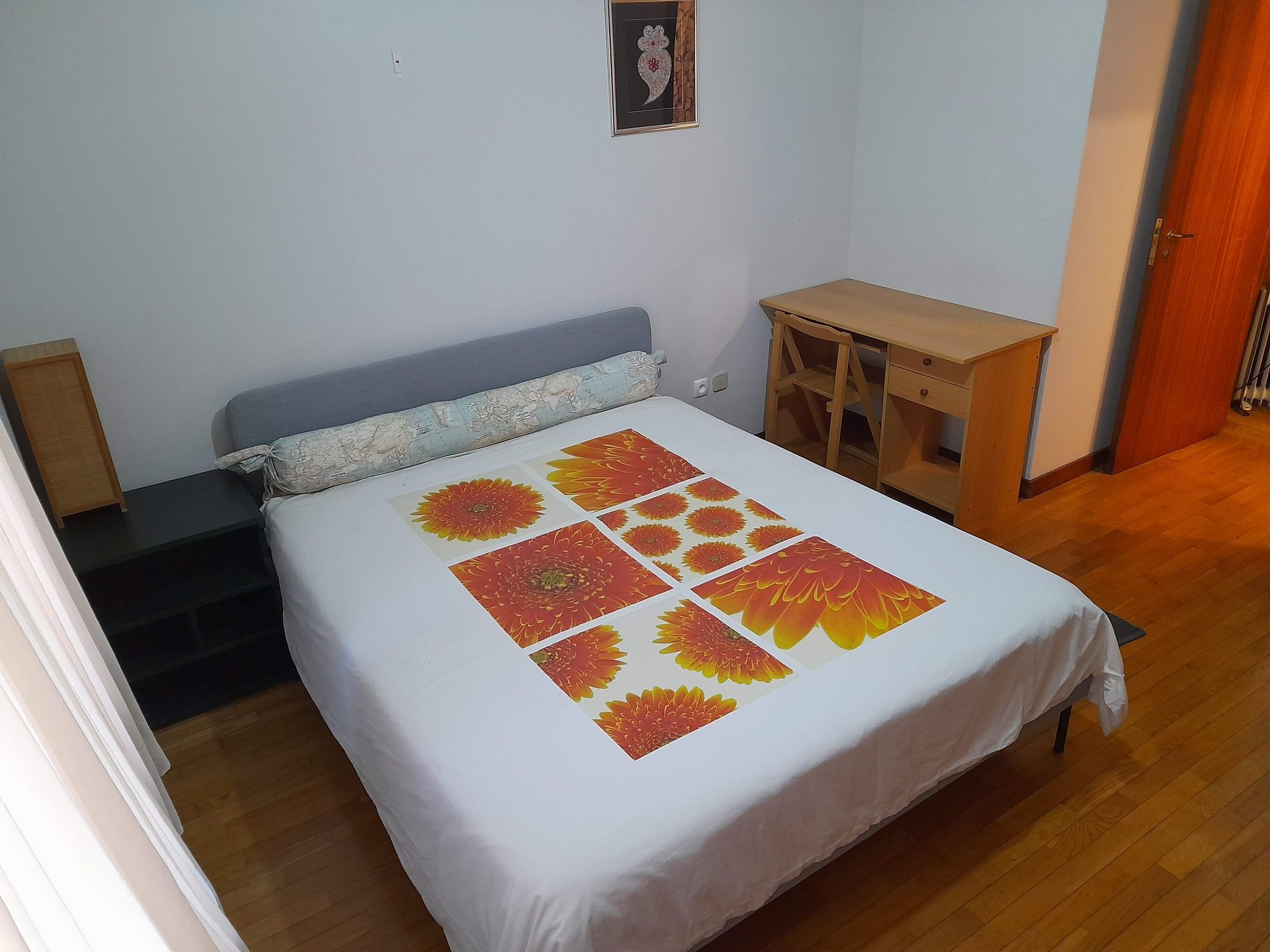 Quarto com wc privado para alugar a Senhora