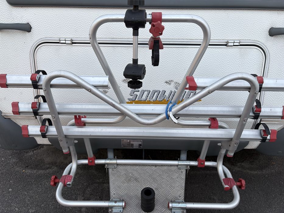 Fiamma XL A Pro trzy rowery dyszel