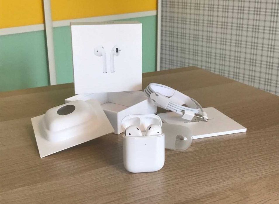 Топовые Наушники аірподс 2 1в1 +чехол