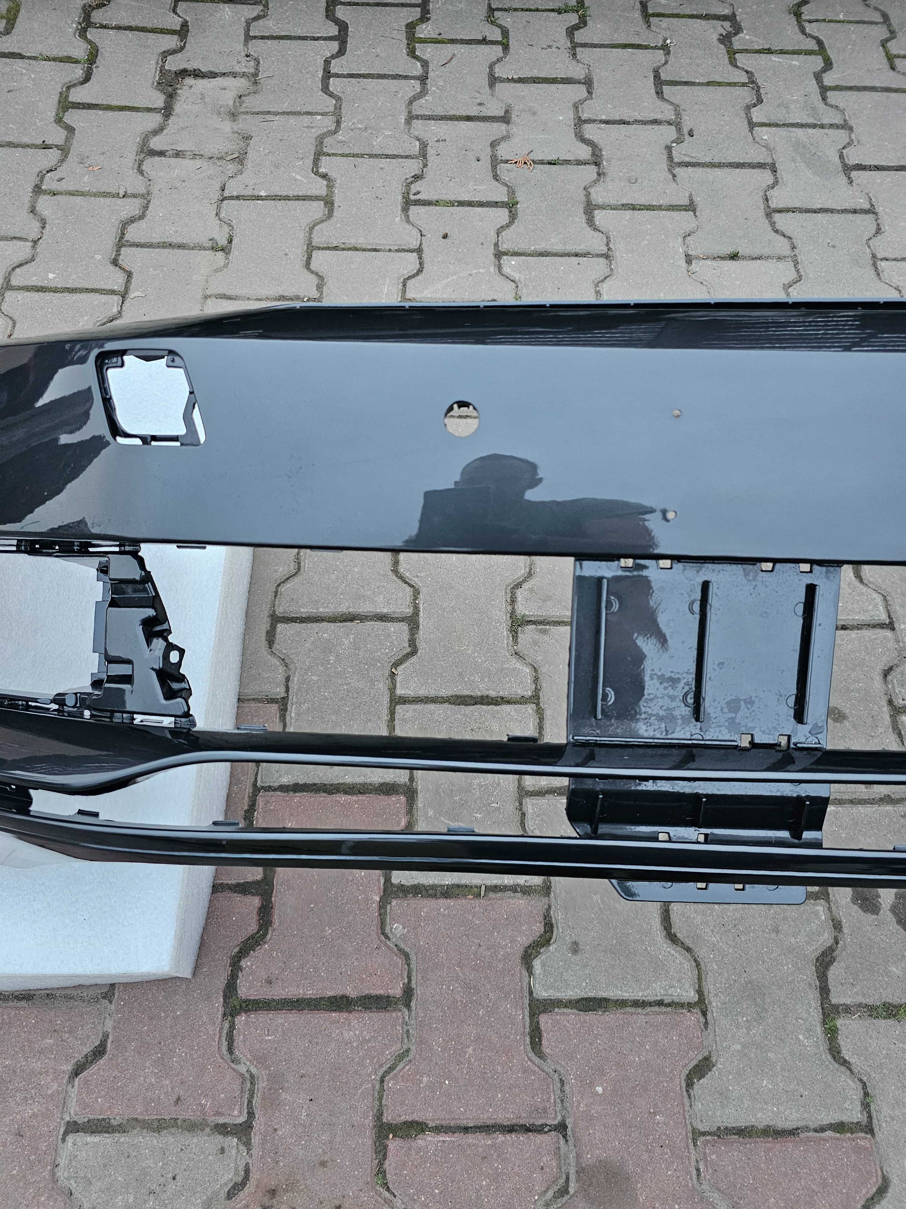 Zderzak Przód Volkswagen Passat B8 PDC Kod lakieru LB7R IDEALNY