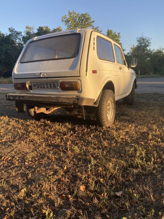Продам ниву 2121
