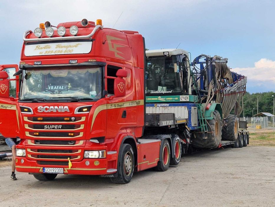 Transport kombajnów,ciągników maszyn lesnych