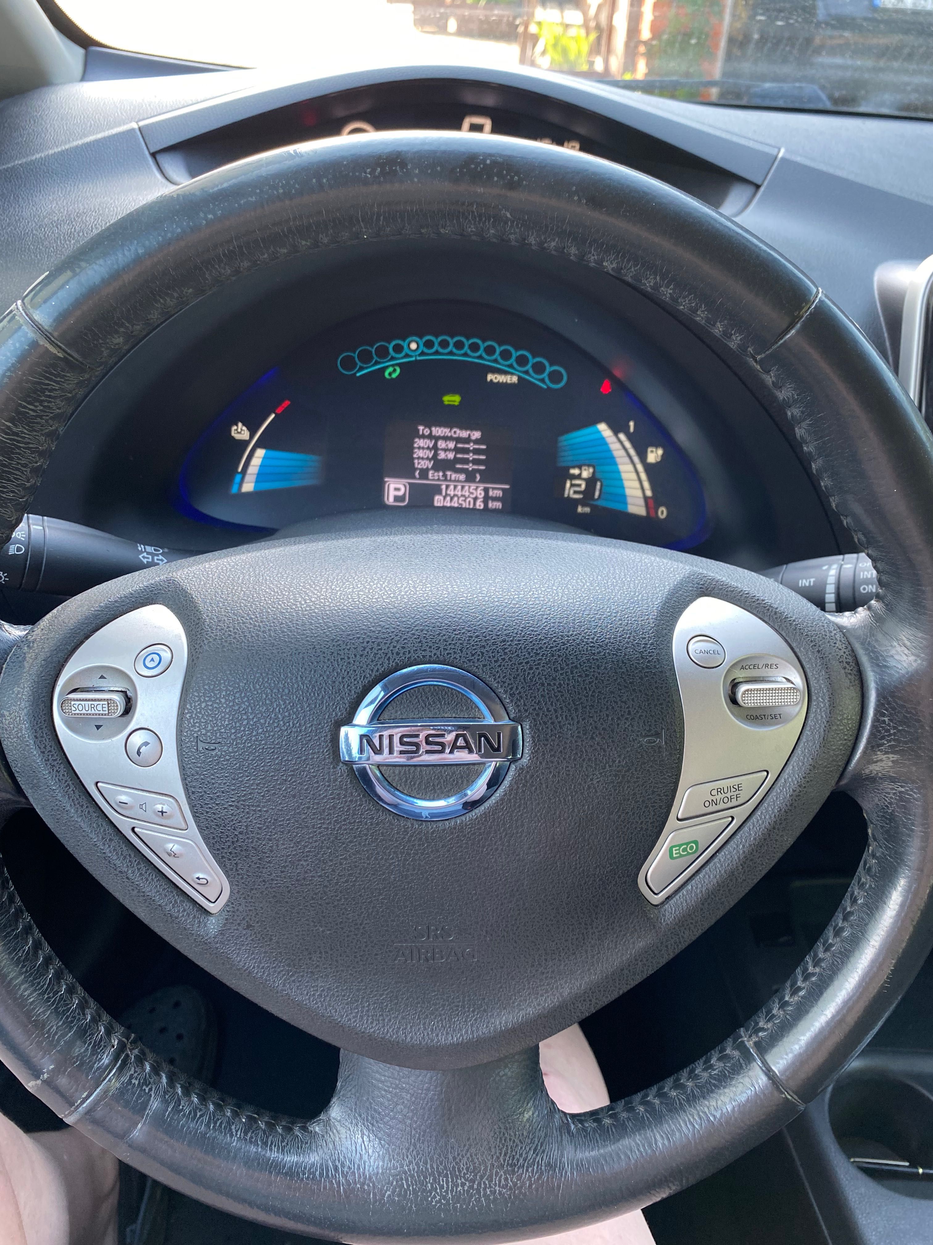 Nissan leaf 24KWH 2014 R