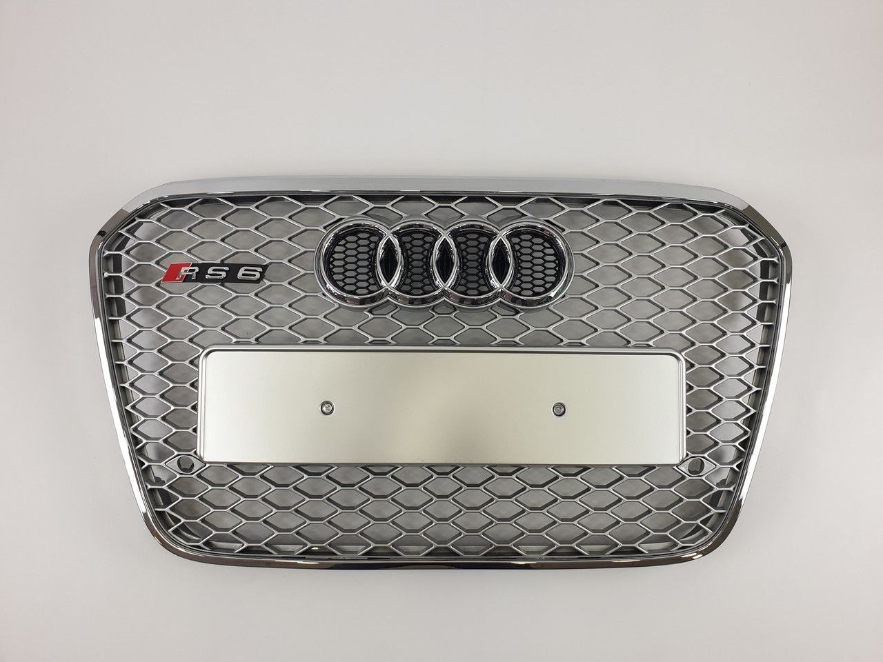 Решетка радиатора Audi A6 2011-2014 Серая с хром рамкой в стиле RS