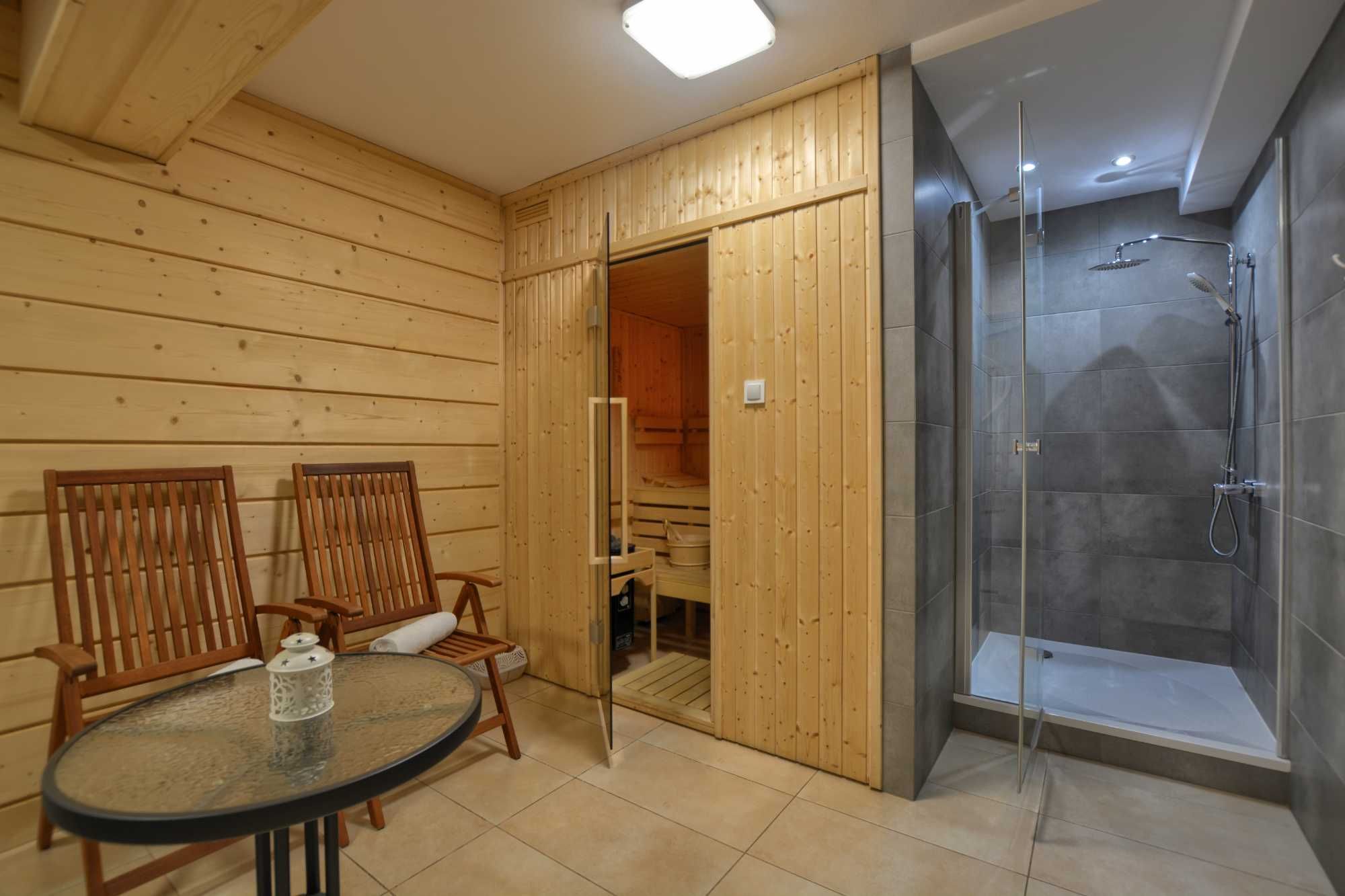 Dom w Hubie z sauną + bawialnia NAD JEZIOREM CZORSZTYŃSKIM do 10 osób