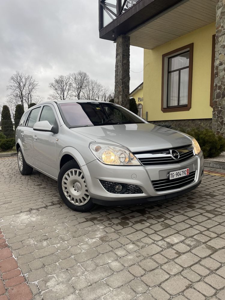 Продам Opel Astra h 1.8 avtomat