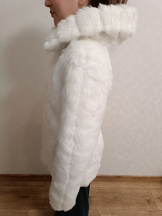 Шуба біла, штучна шубка