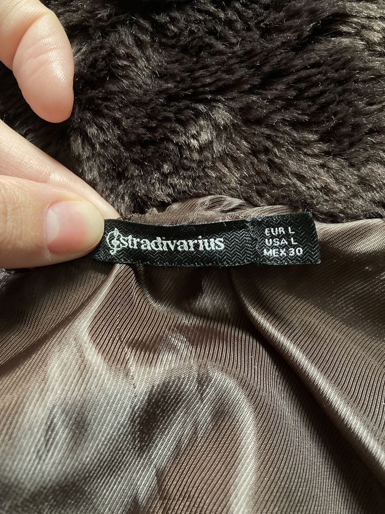 Тепла жіноча куртка Stradivarius