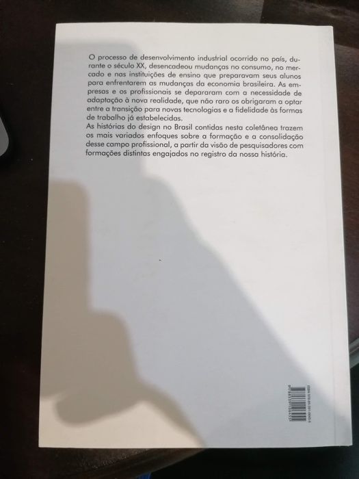 Livro : Histórias do Design no Brasil II