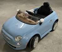 Carro eletrico Fiat 500 azul