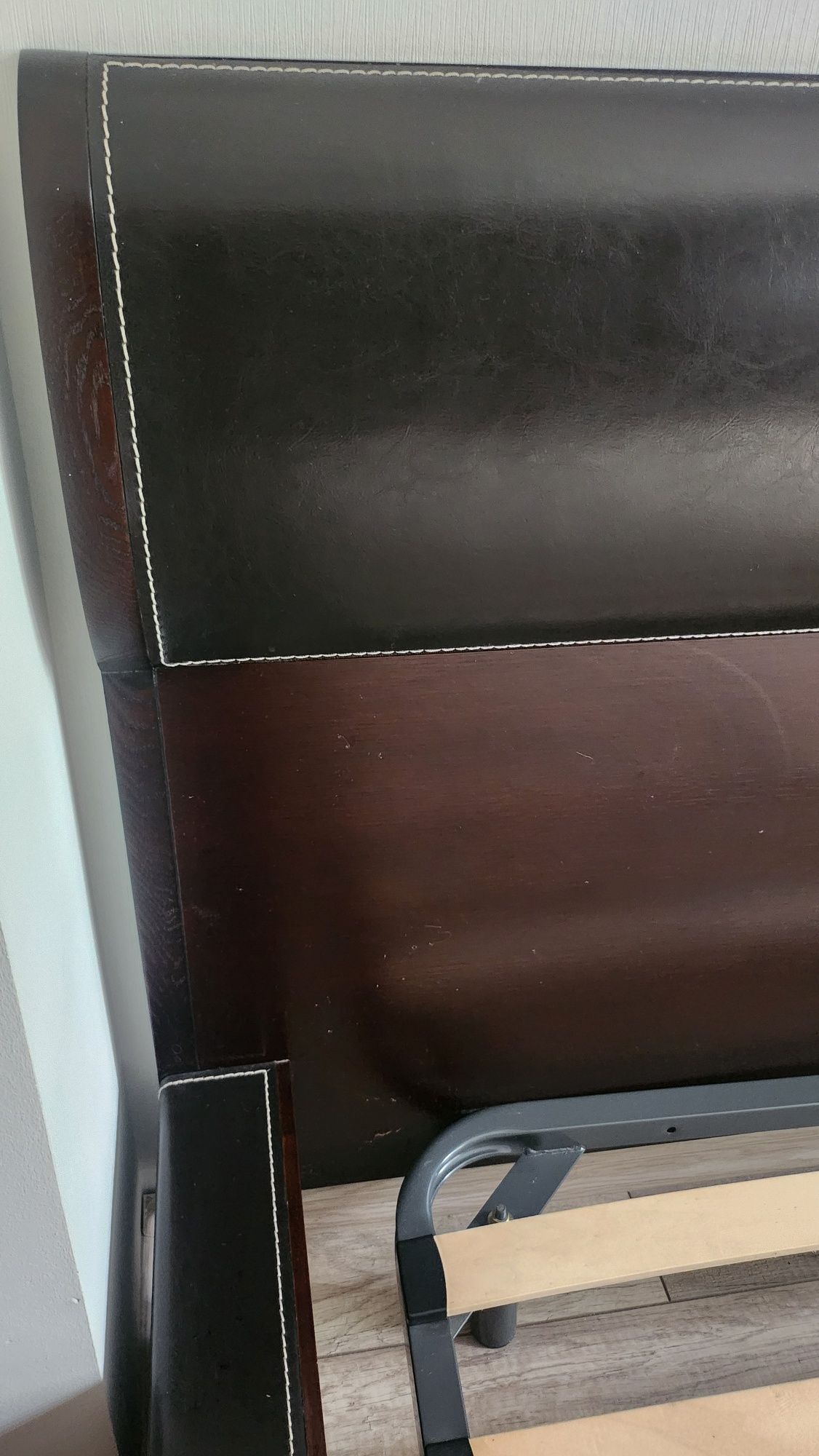 Solidne łóżko Vinotti Art Line wenge 180/200 lite drewno + skóra