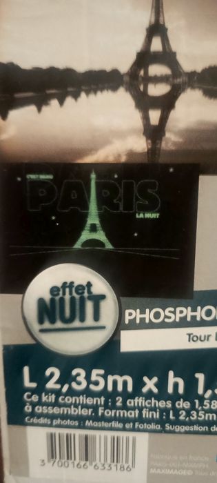 Fototapeta wieża Eiffla świecąca w ciemności