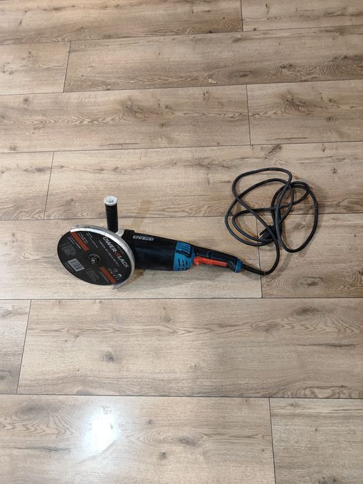 Szlifierka kątowa Erbauer 2200wat, tarcza 230mm, rok produkcji 2024